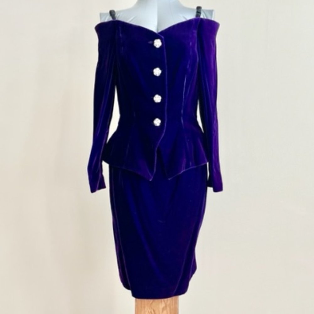 A.J.BARI purple velvet off-the-shoulder peplin button top & skirt..size 8